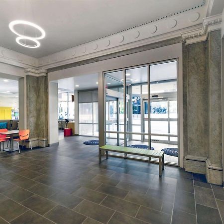 Tru By Hilton Minneapolis Downtown Exterior photo
